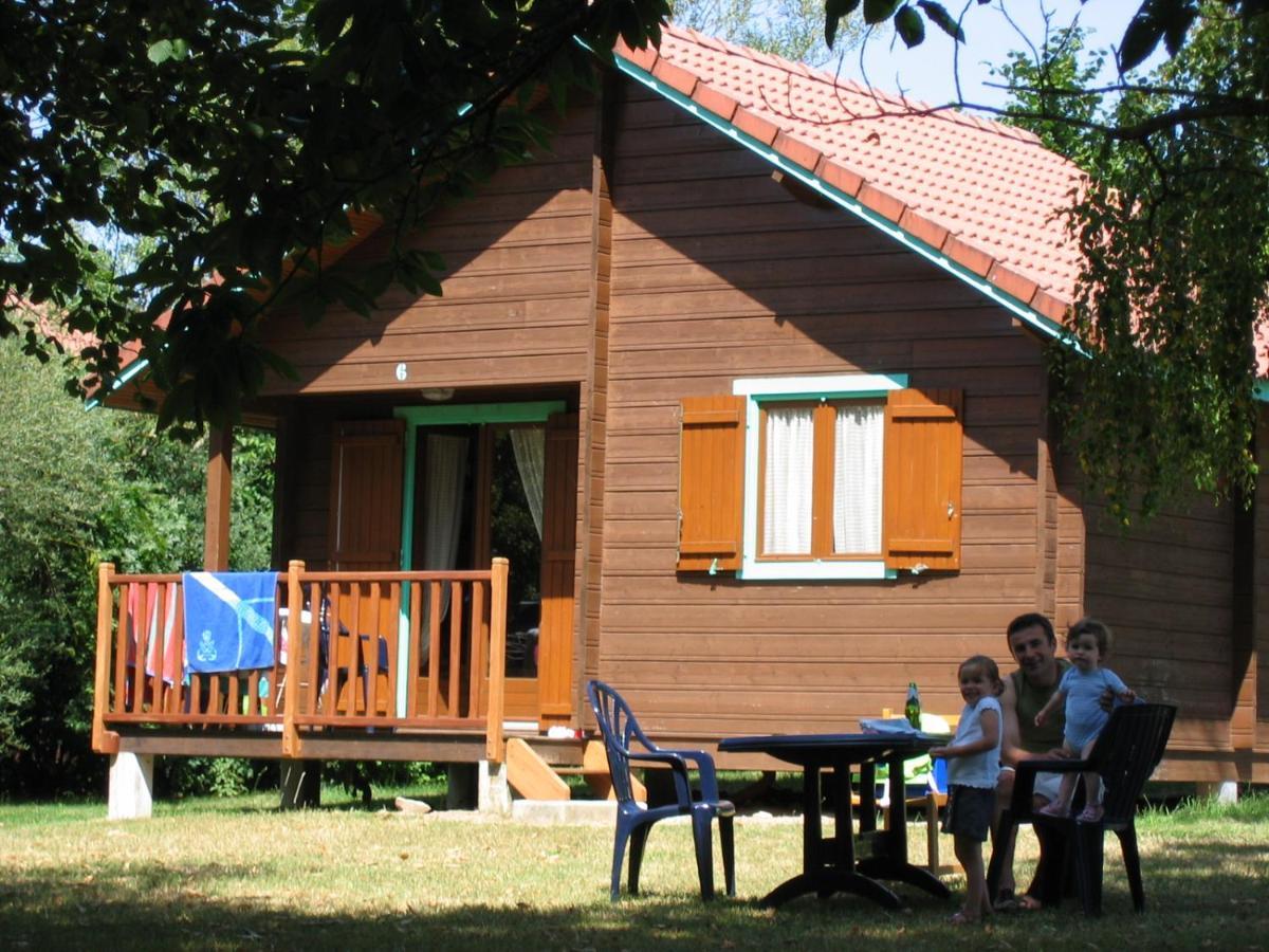 Camping Municipal De La Lande Nexon Экстерьер фото